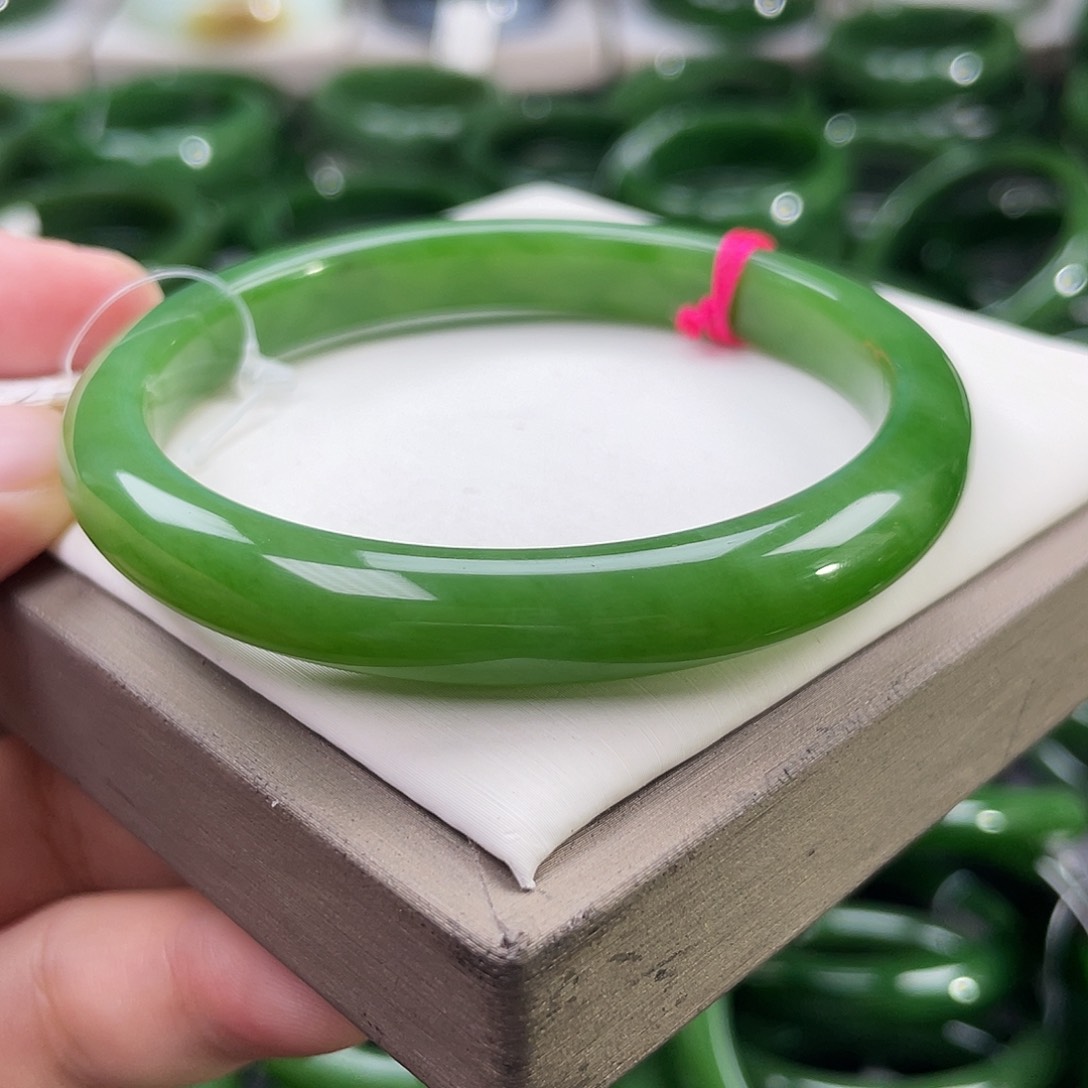 未镶嵌手镯和田玉（碧玉）