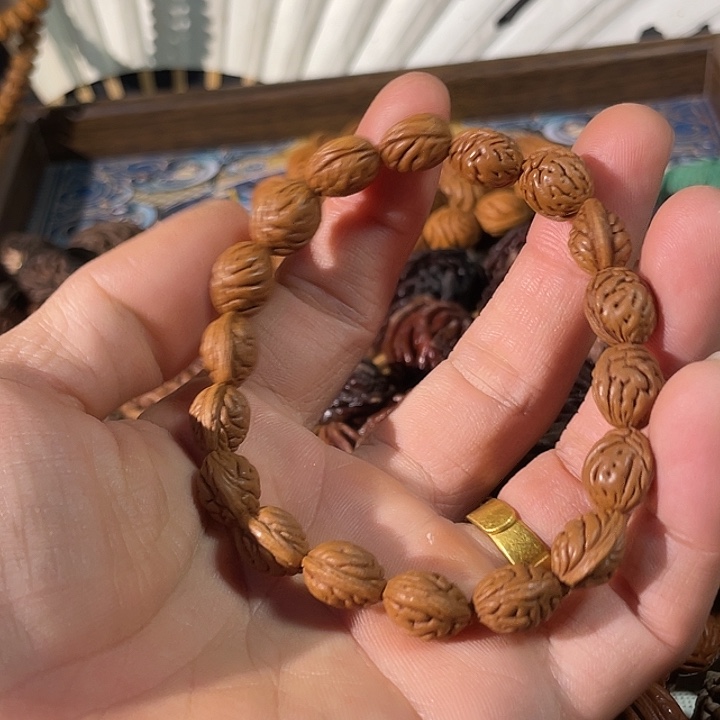 晶***宝吊坠桃核碧桃核小尺手串