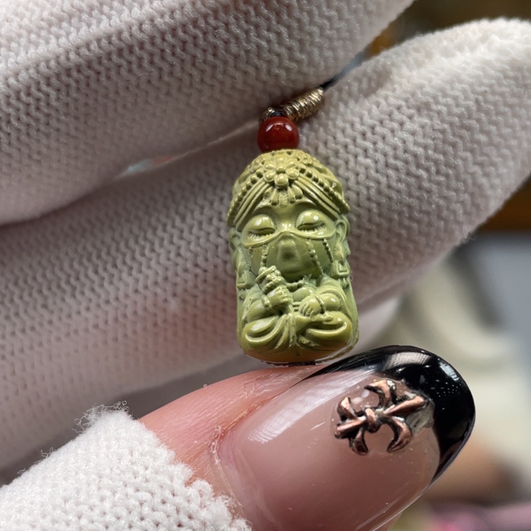 绿松石未镶嵌挂件