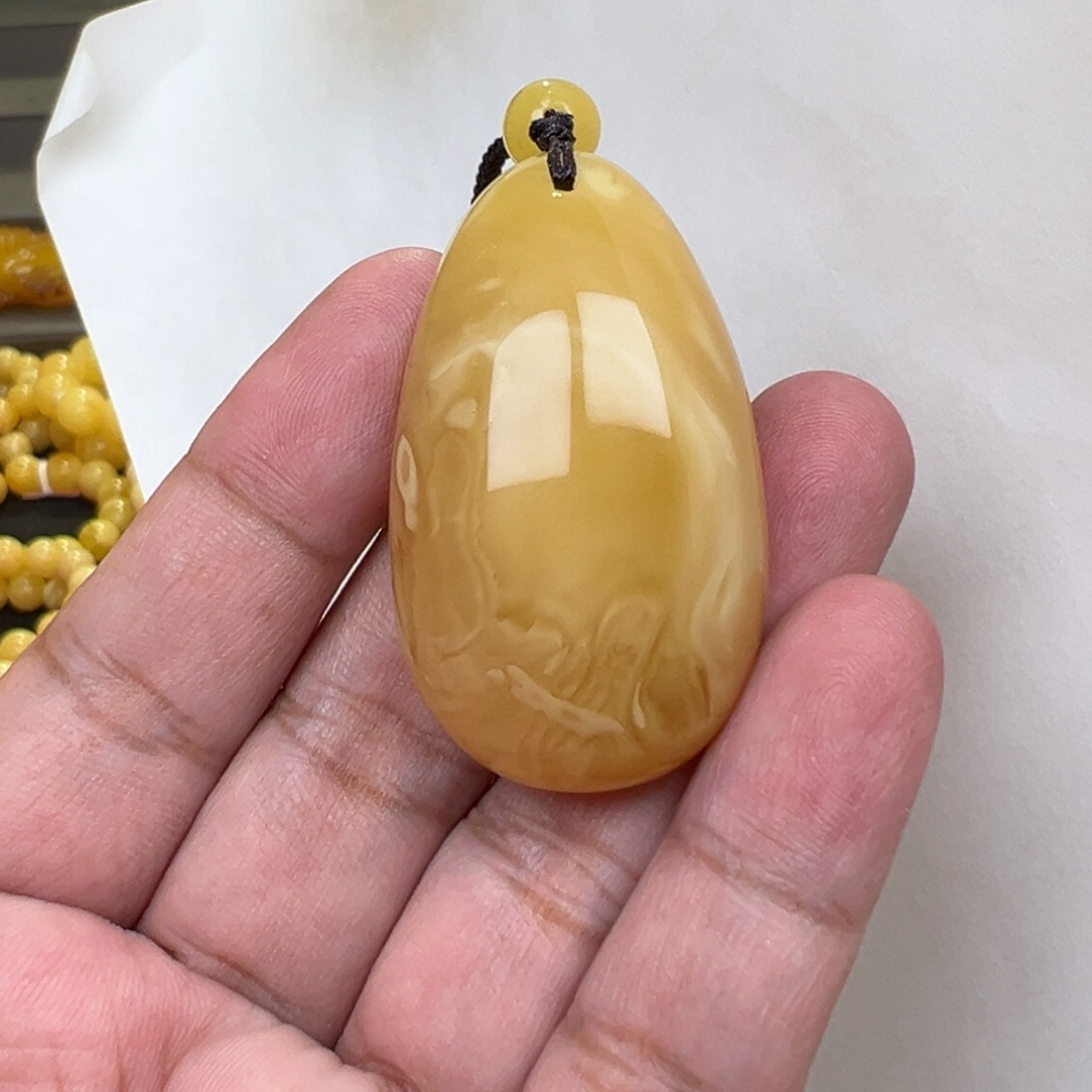 蜜蜡未镶嵌珠宝奇石15克