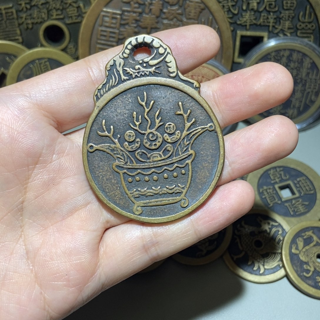 铜翻砂铸造现代工艺品花钱