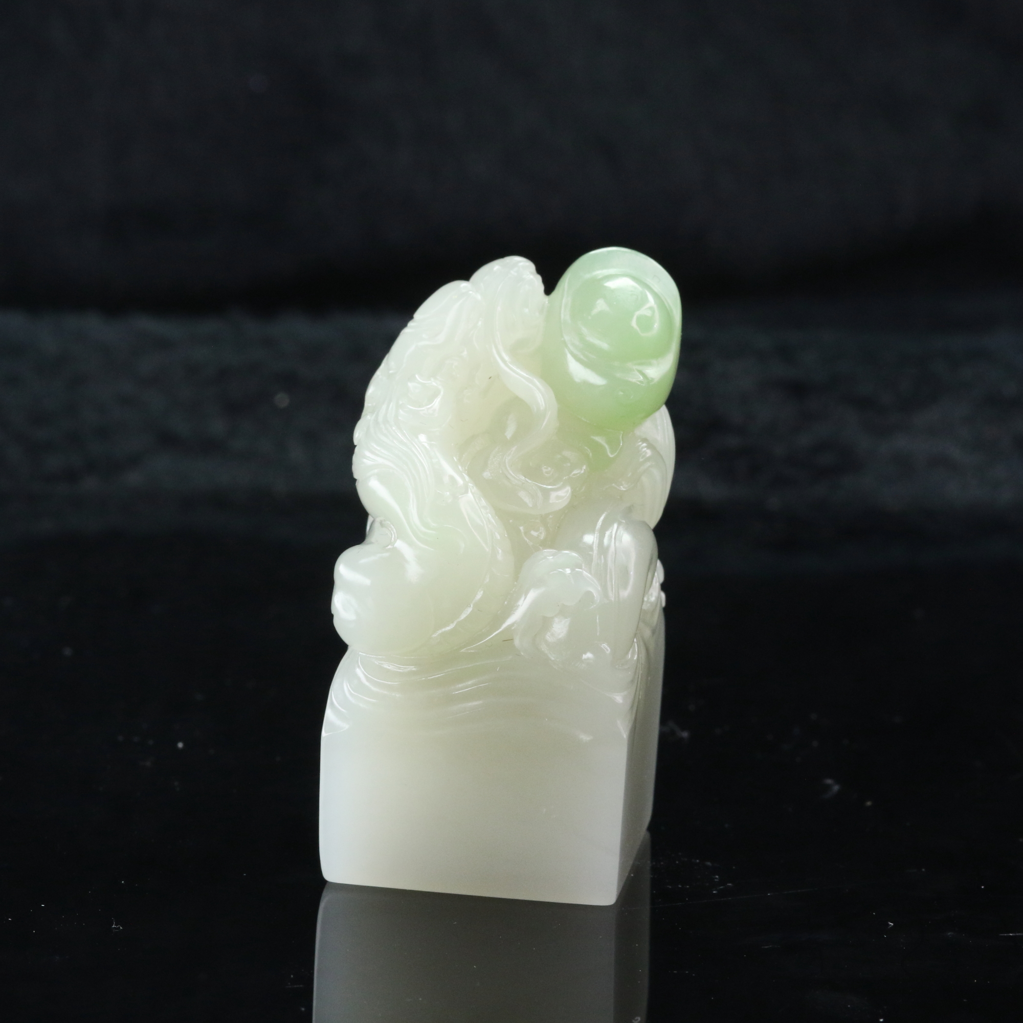 10和田玉翠青印章（周春龙）/101395北京中保拍卖