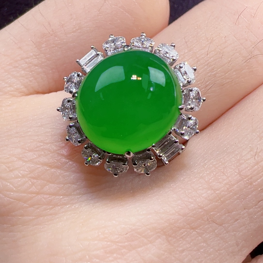 翡翠戒指18K金镶嵌戒指