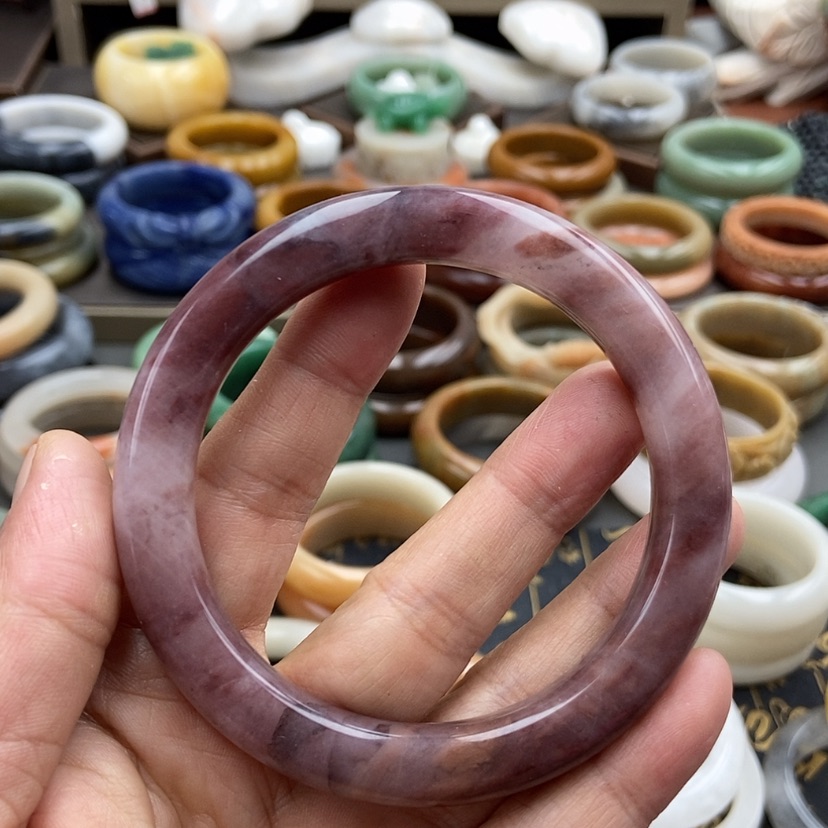 【闪购商品】石英质玉手镯61未镶嵌