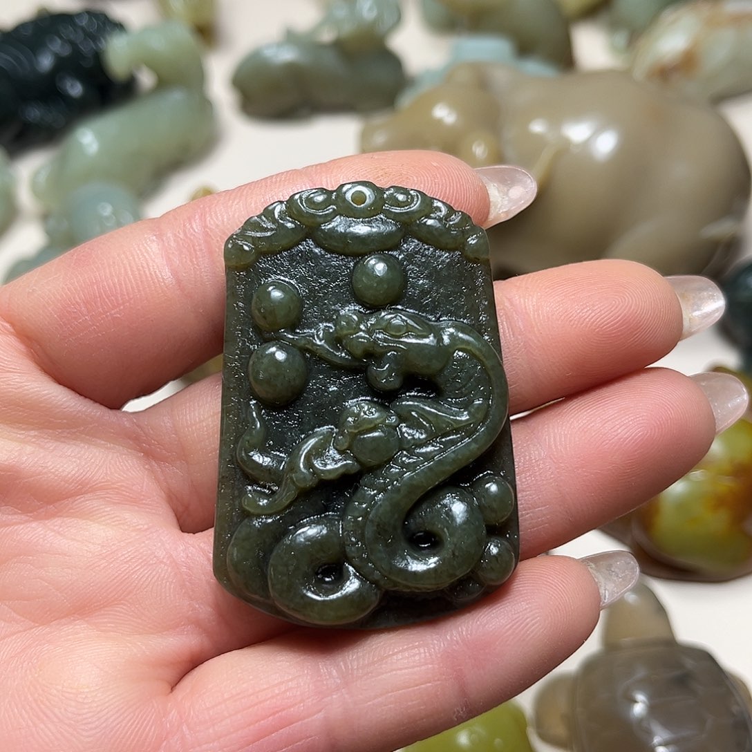 白玉菩提吊坠白玉菩提吊坠