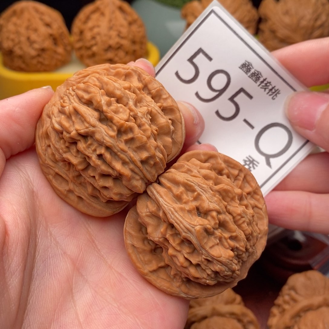 文玩核桃把件汉高楼44