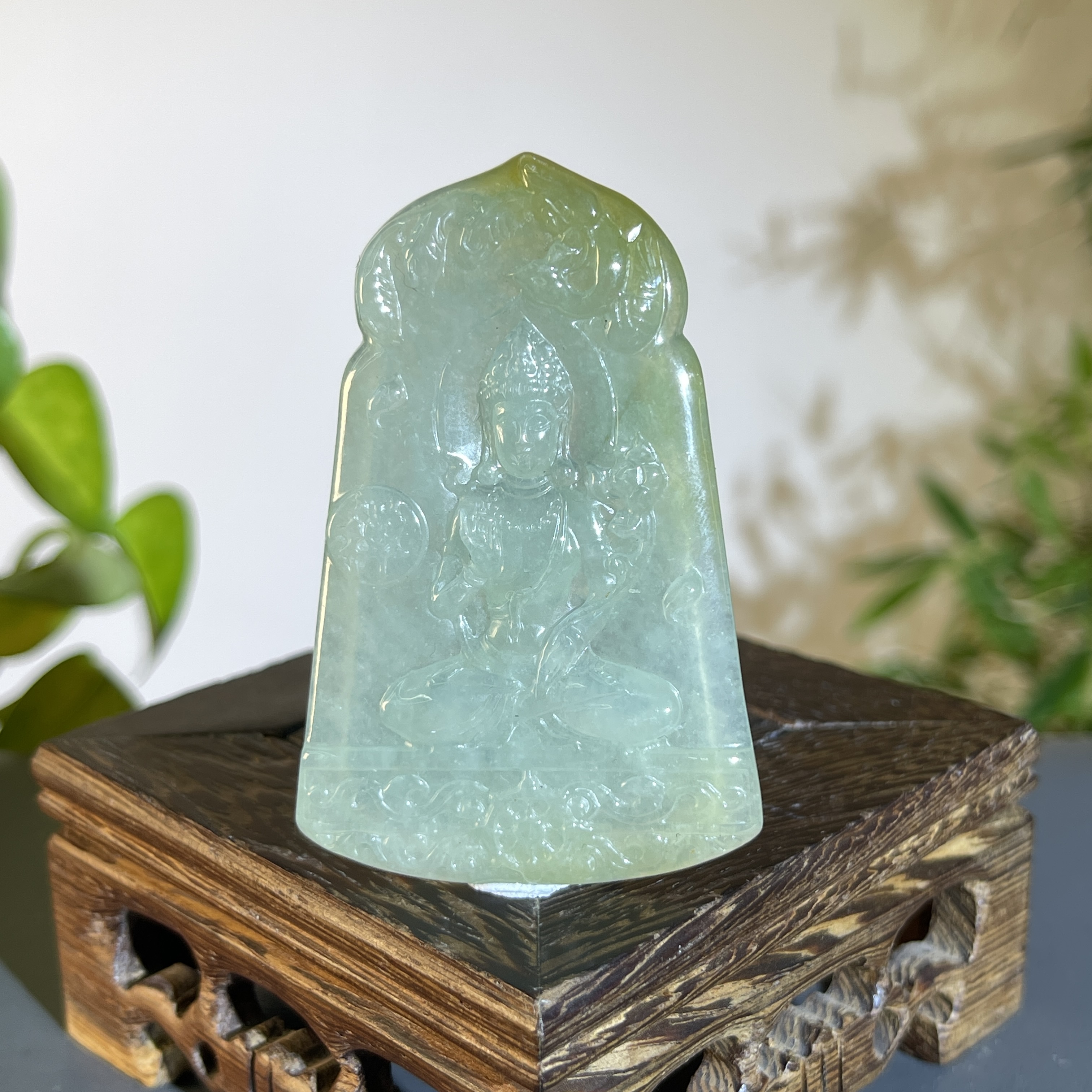 JTW10-115   天然缅甸A货翡翠  持莲观音