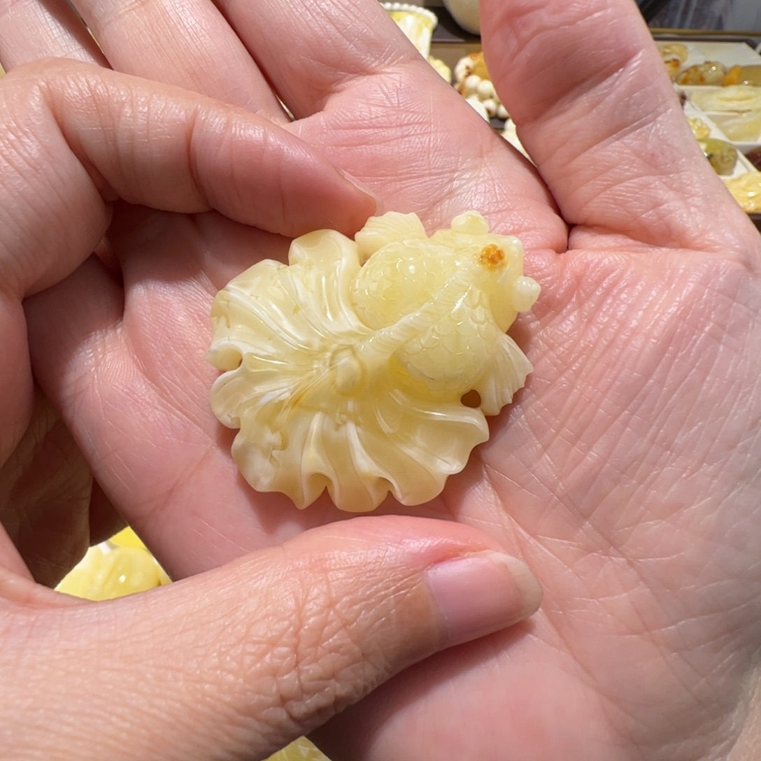 琥珀未镶嵌裸石蜜蜡