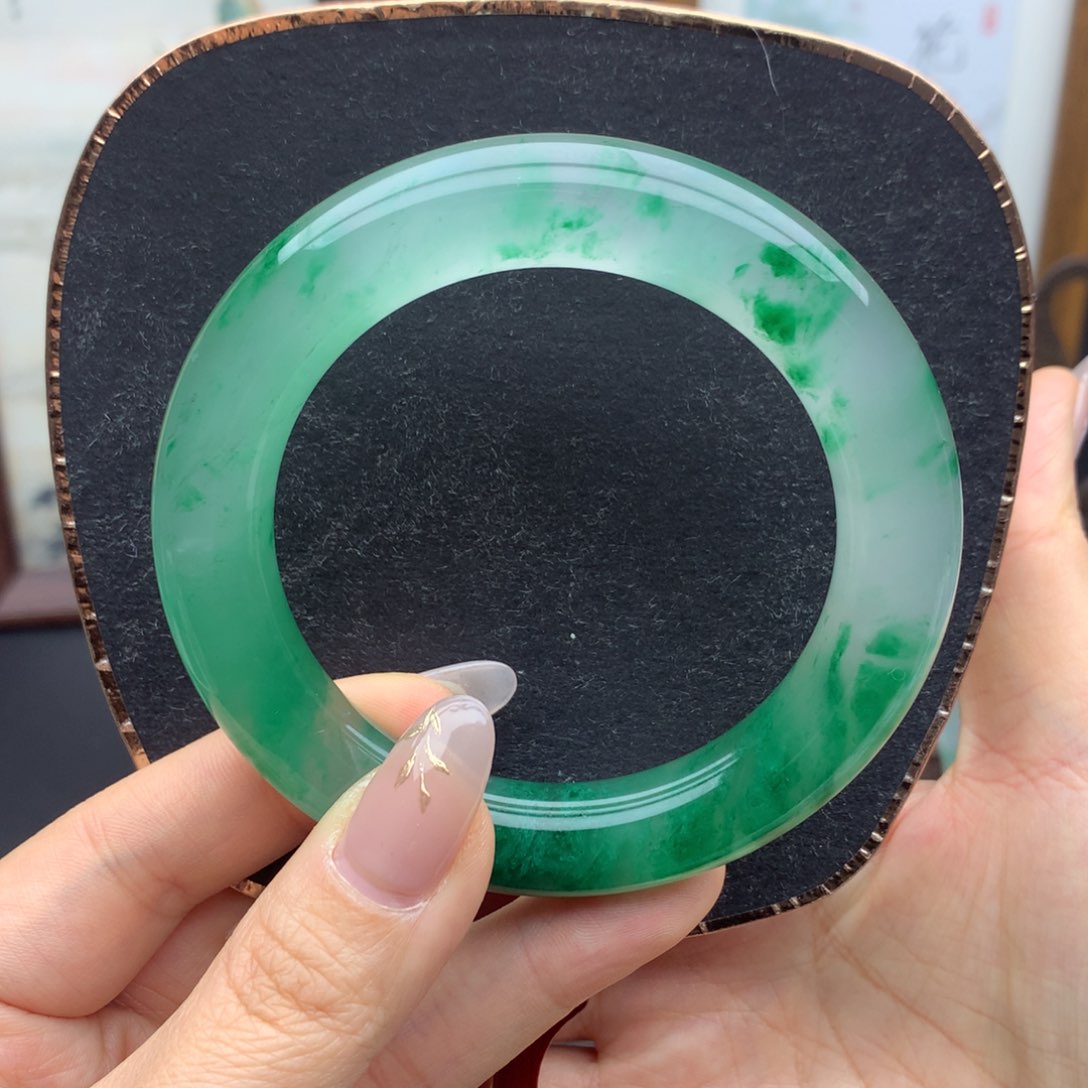 石英质玉手镯未镶嵌@**座