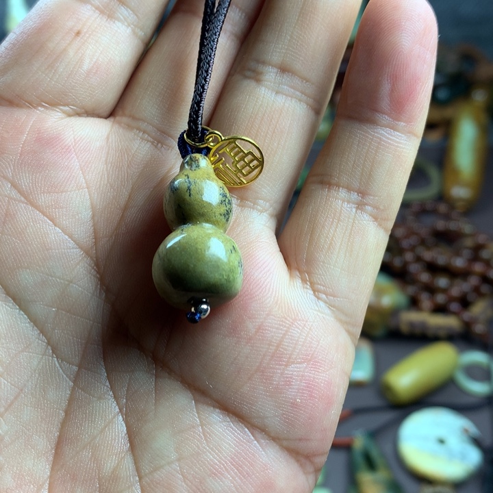 岫岩河磨玉（透闪石质玉）未镶嵌吊坠(赠链)