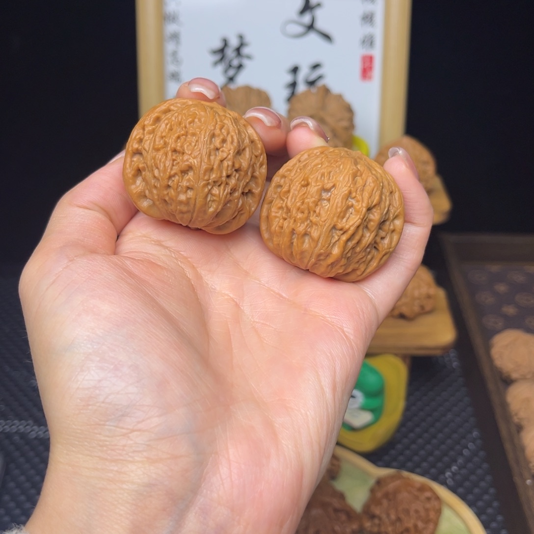 文玩核桃吊坠铁锤40打底