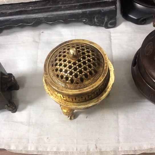 用***2金属鎏金香炉一个漂亮完整