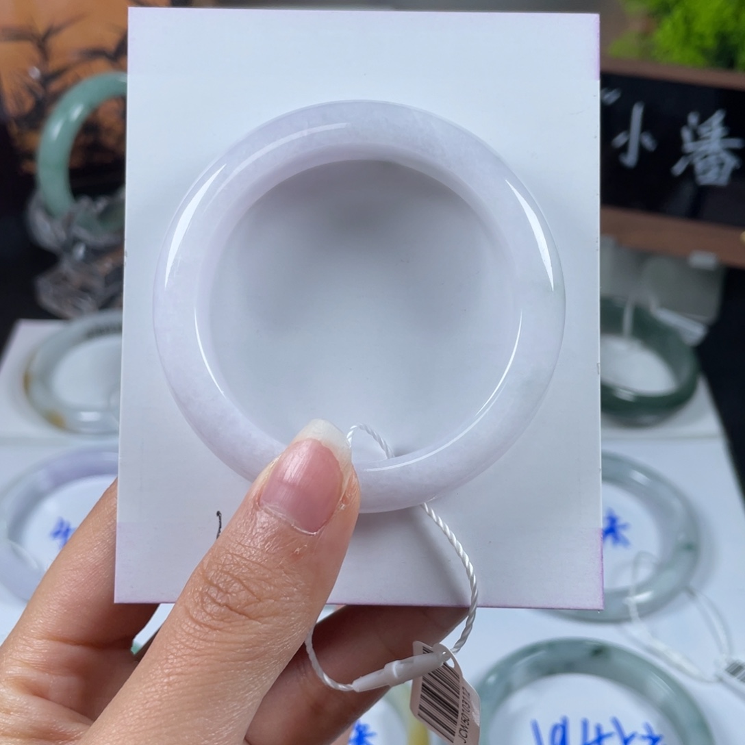 翡翠未镶嵌手镯基地质检