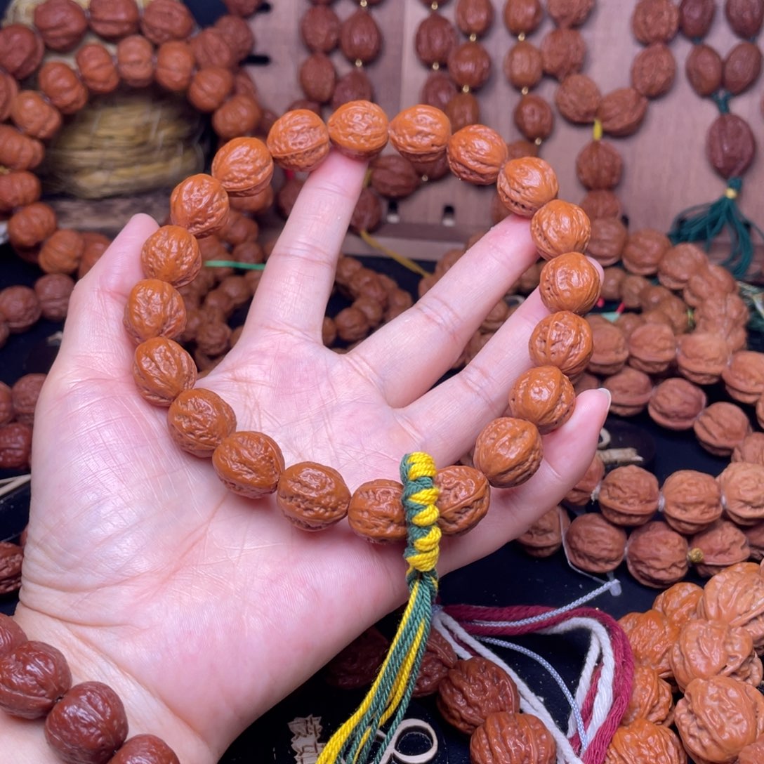 青***版手串文玩核桃木鱼珠
