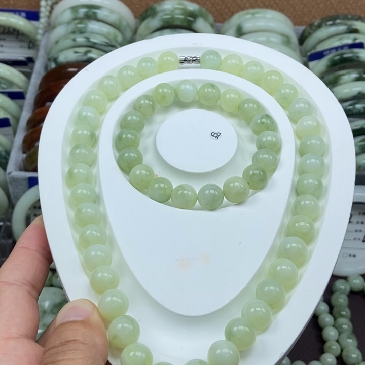 蛇纹石玉未镶嵌手链