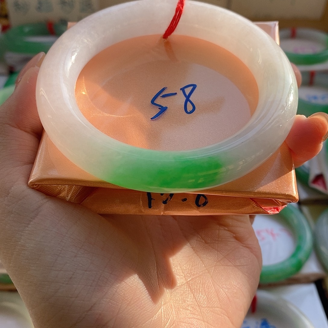 翡翠未镶嵌手镯17号