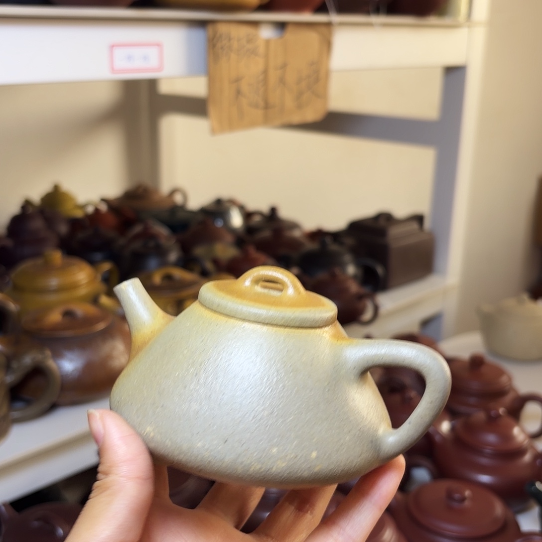 甄选宜兴本土紫砂壶