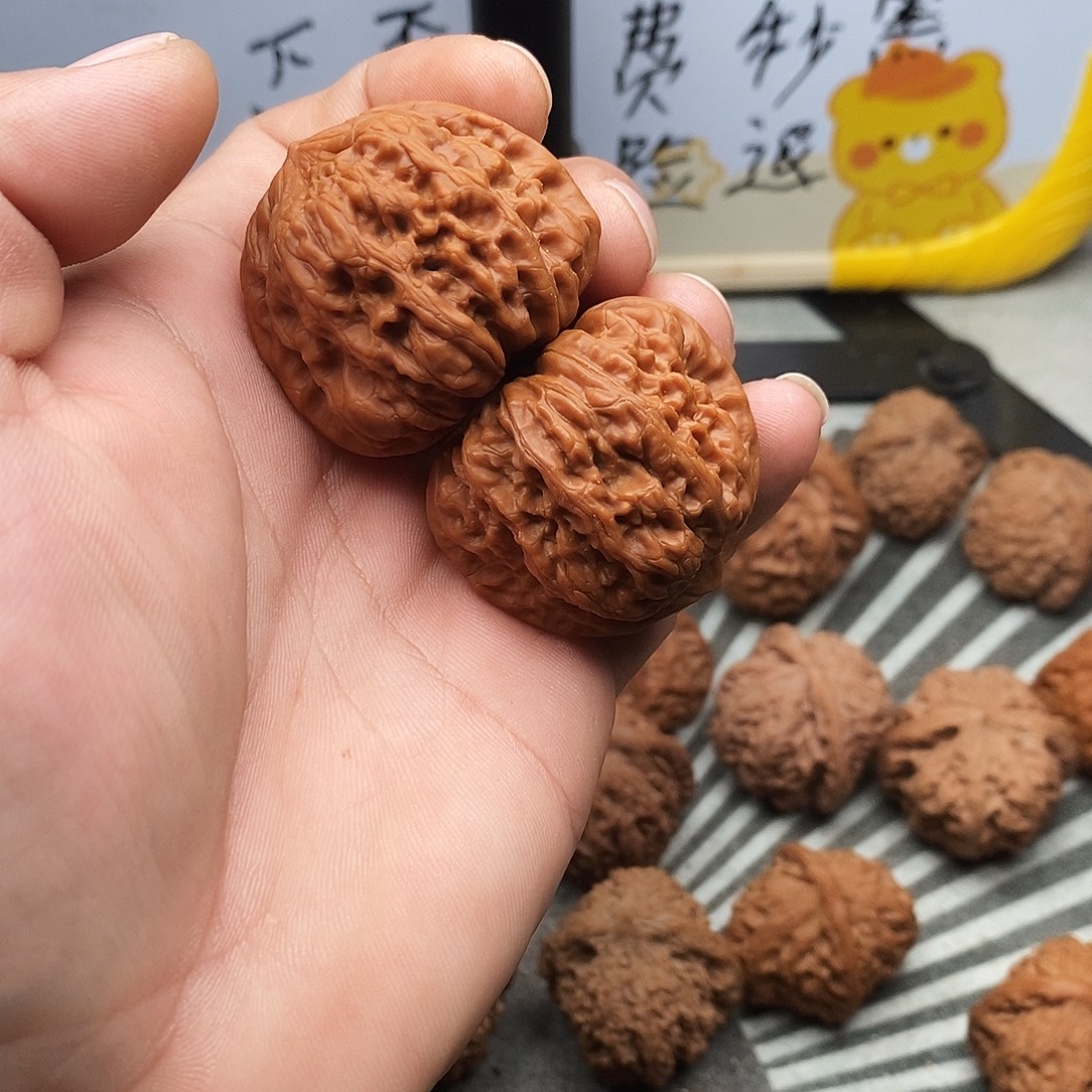 达***.吊坠文玩核桃凹底