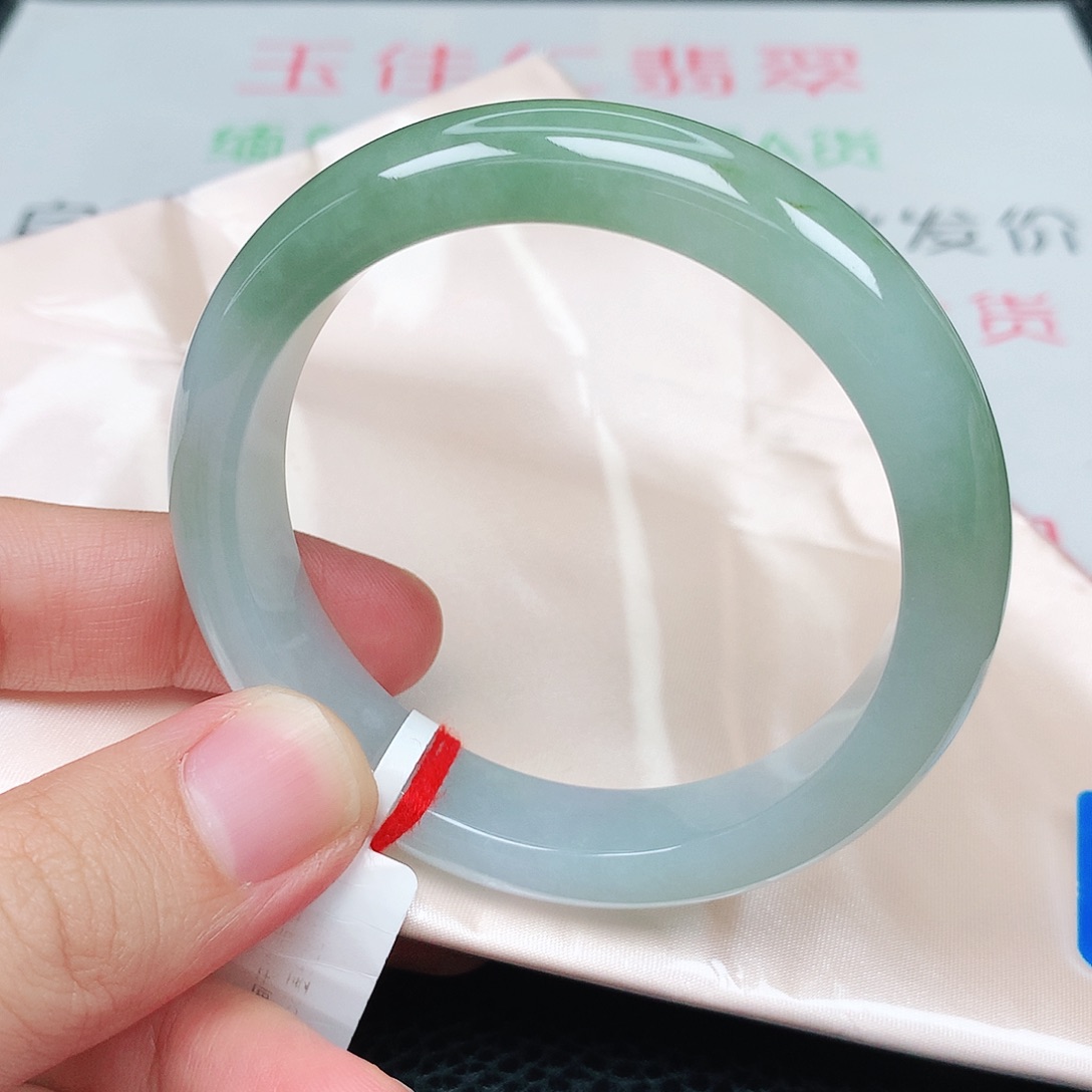 未镶嵌手镯翡翠天然翡翠手镯