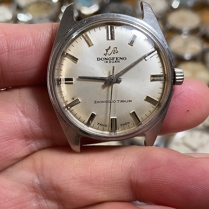 东风鼓盘机械手表