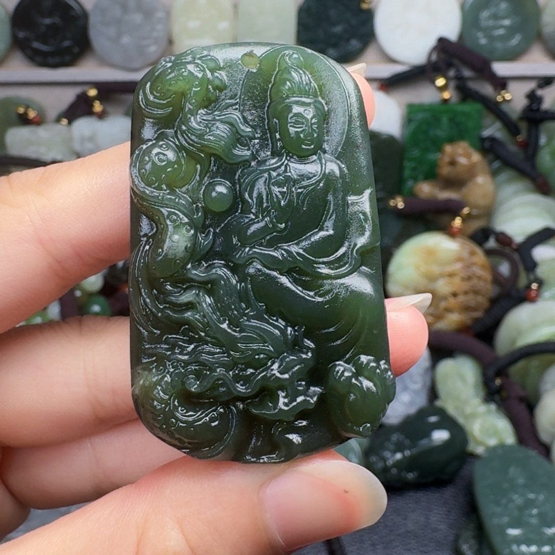 和田玉未镶嵌颈饰