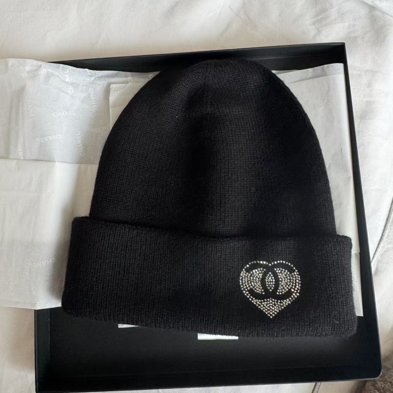99新 Chanel/香奈儿 25c爱心水钻 冷帽  均码