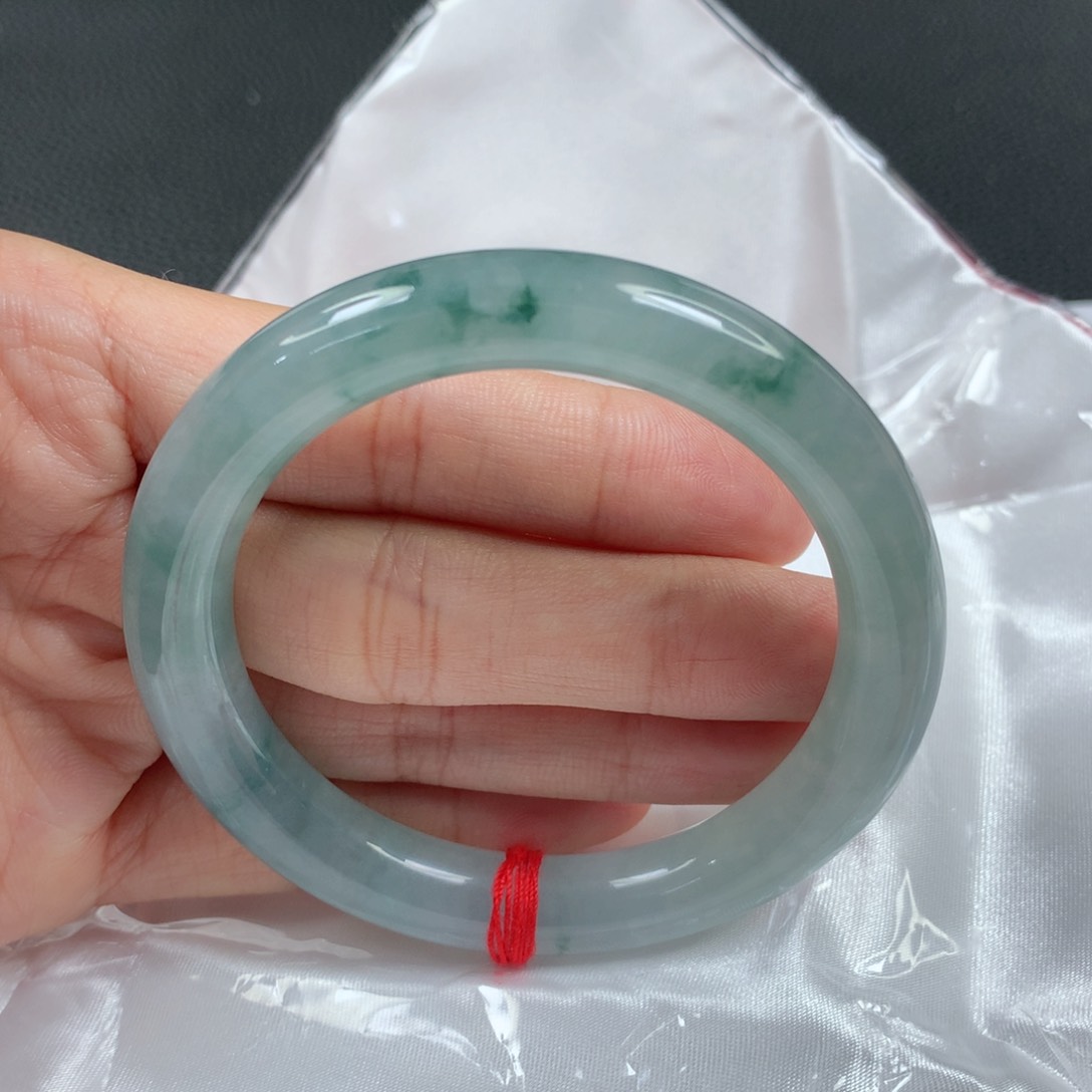 翡翠未镶嵌手镯冰底起莹光飘兰花