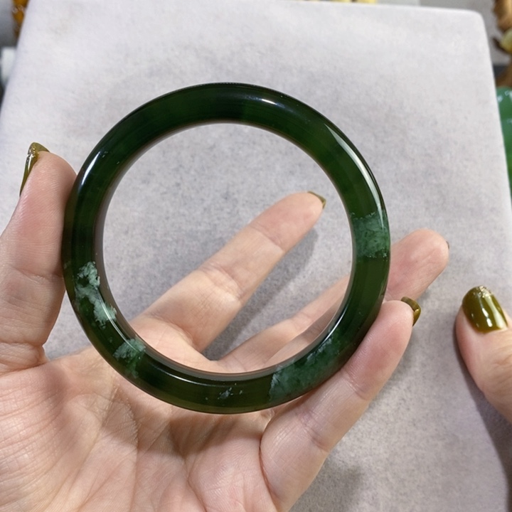 未镶嵌岫玉手镯手镯草*河