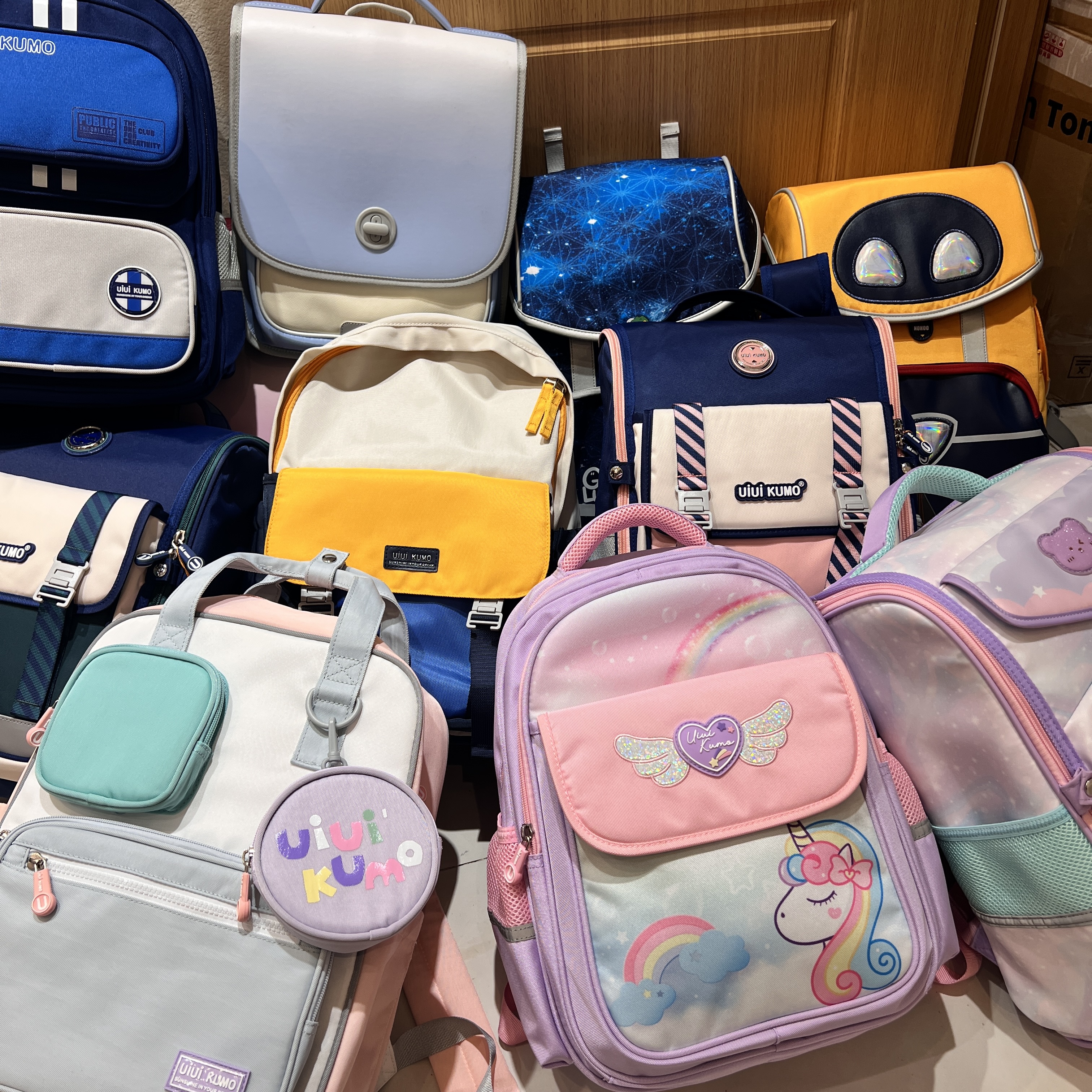 工厂423品牌孤品福利-减负时尚书包