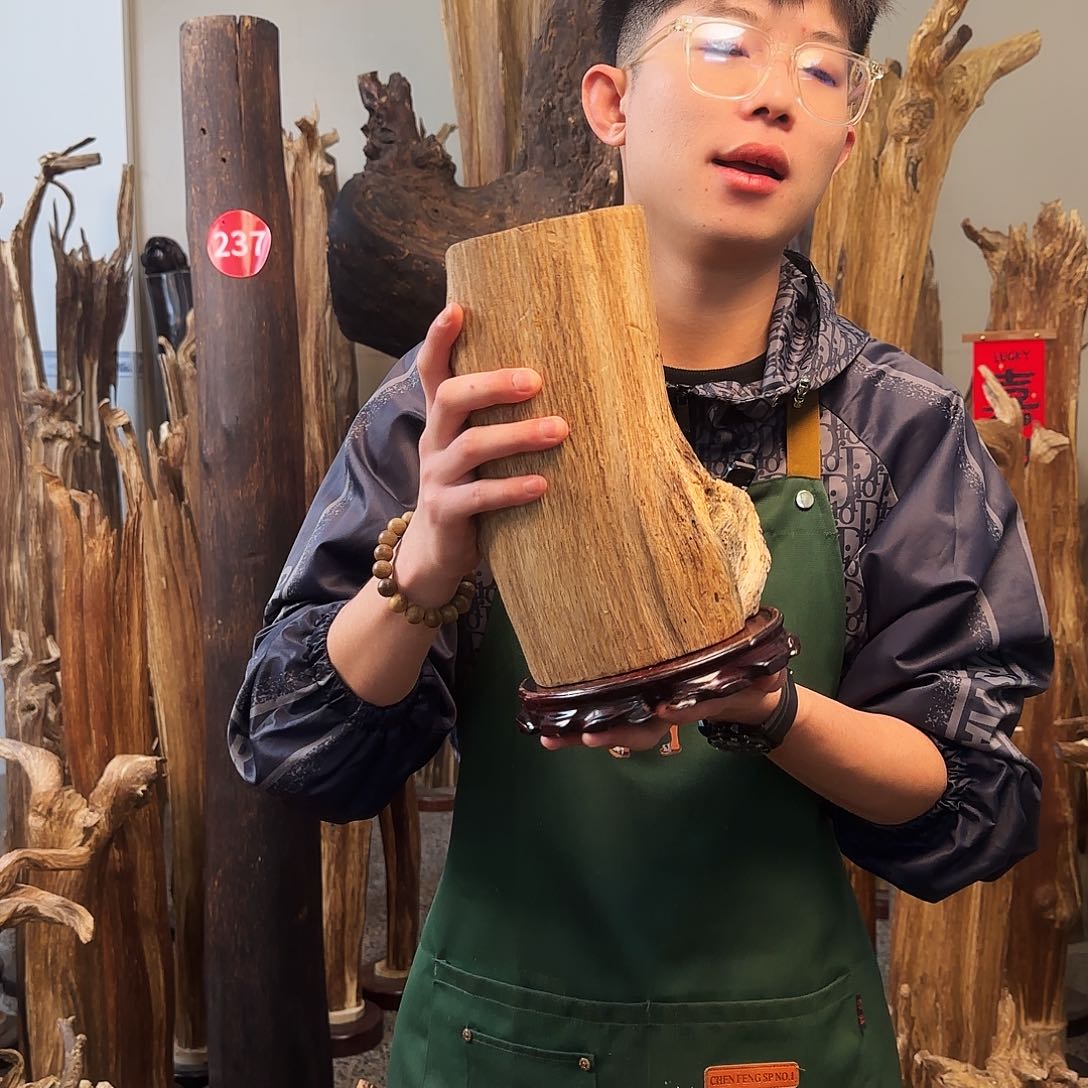 沉香摆件天然沉香原木摆件➕底座