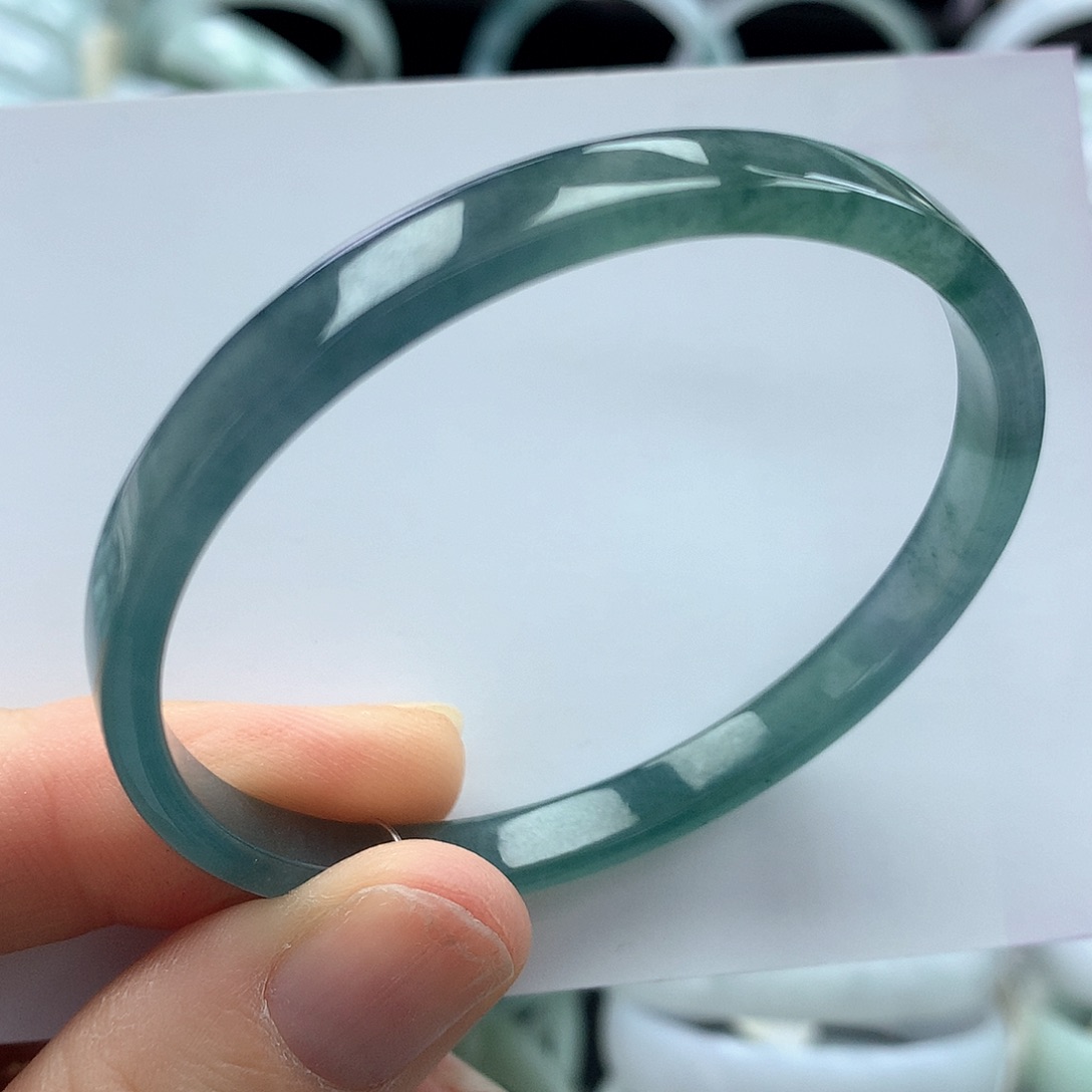 未镶嵌手镯翡翠公主