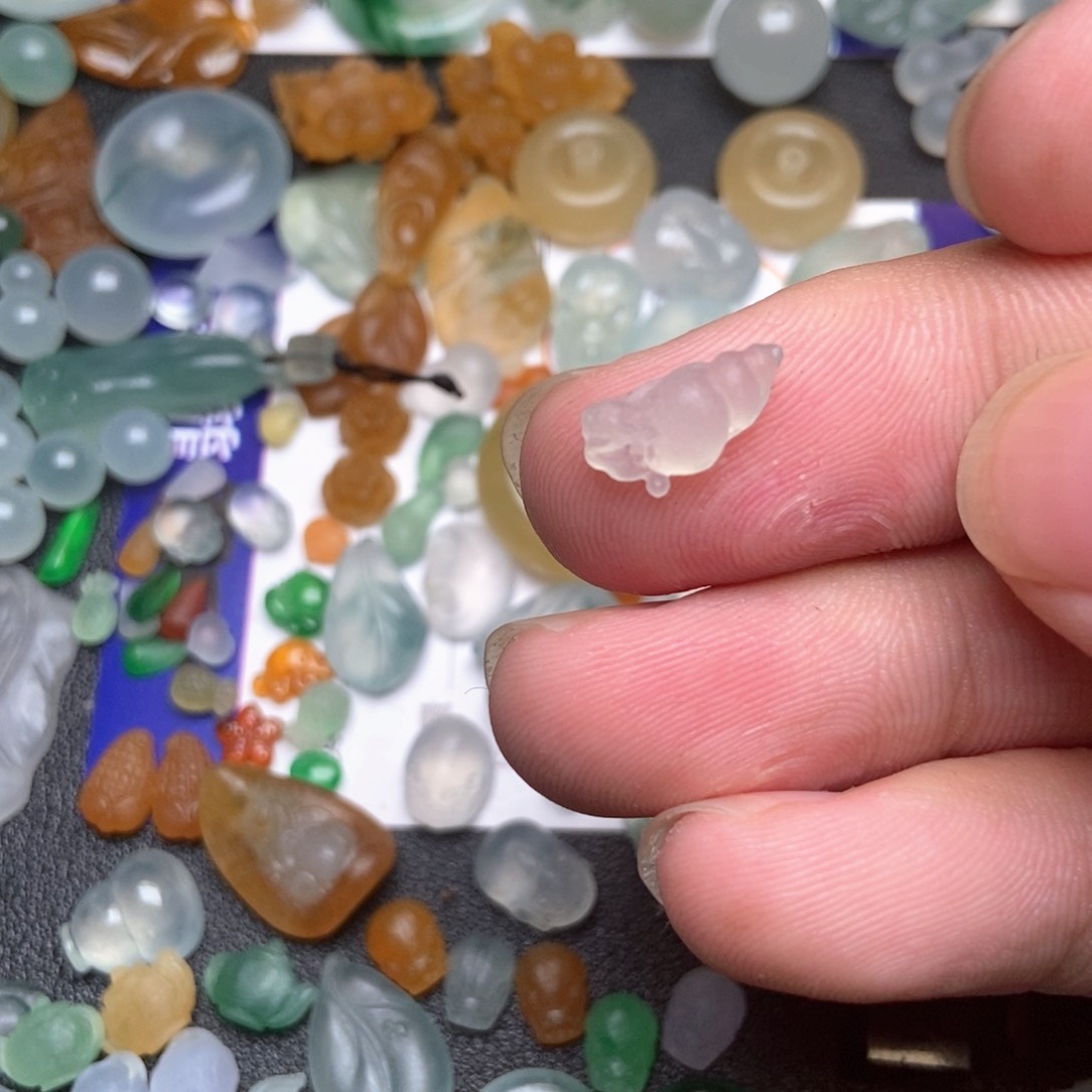 定制翡翠挂件未镶嵌爱****胖