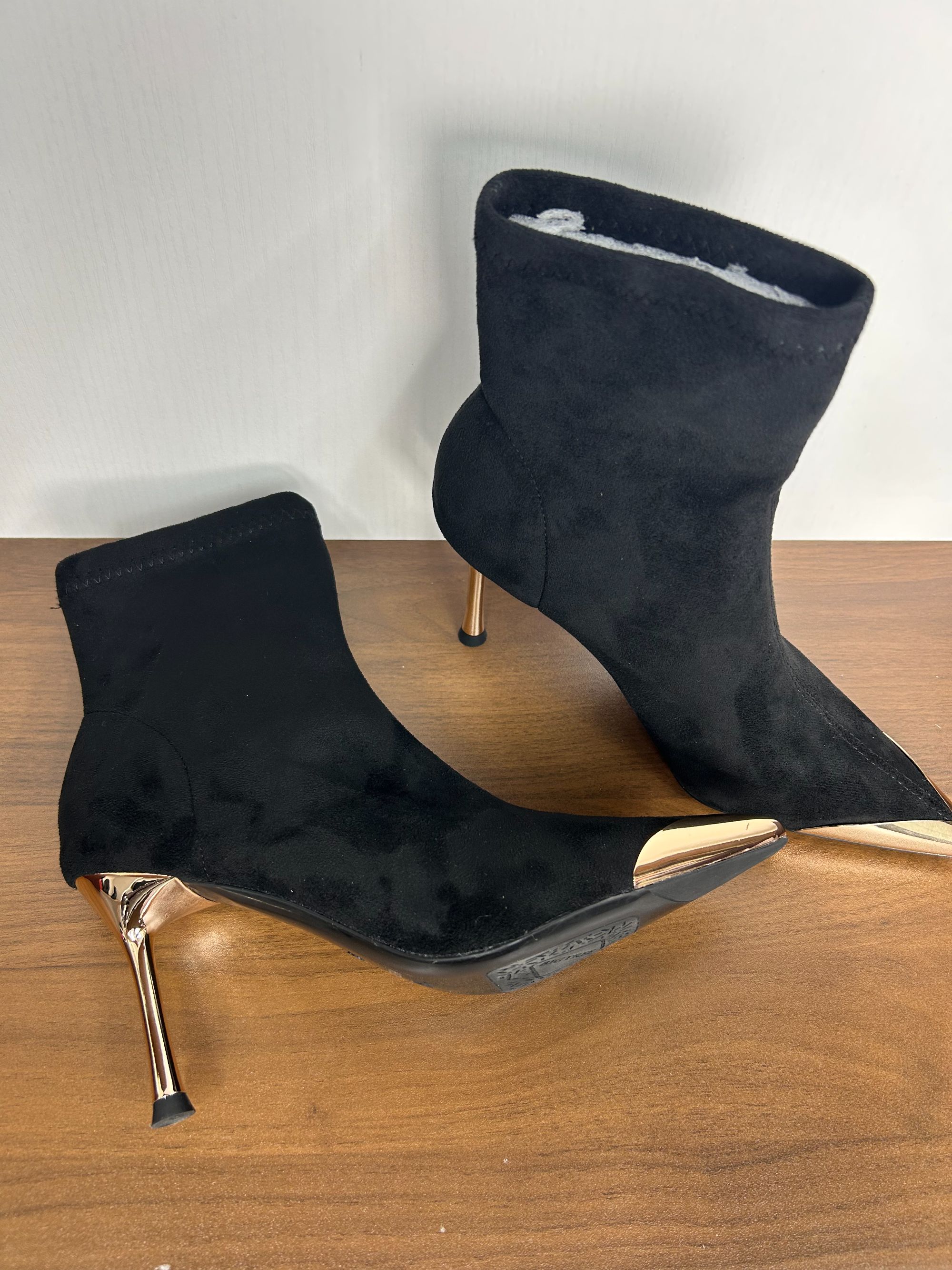 319-12新款 爆款细跟 秋季款靴子 气质 高档 新疆包邮