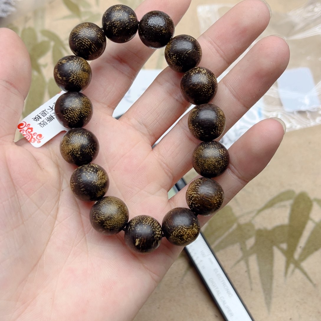 沉香香囊沉香虫漏