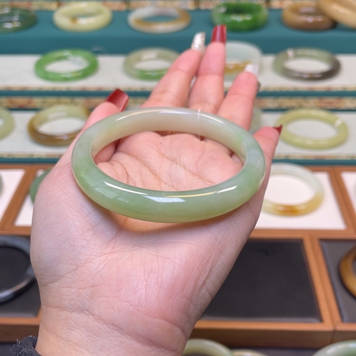 和田玉手镯未镶嵌木*人59