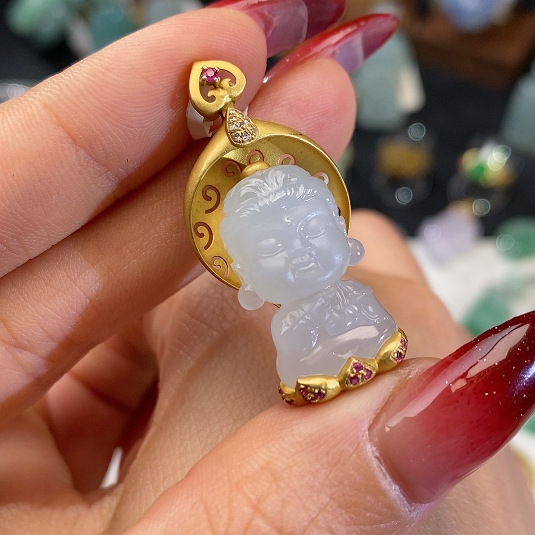 翡翠吊坠(不含链)18K金镶嵌