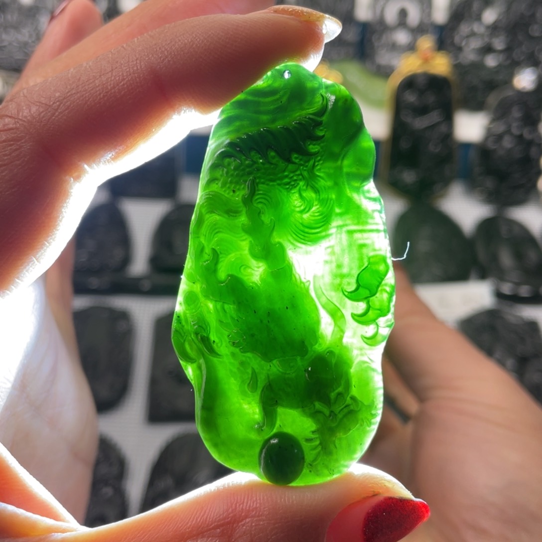 蛇纹石玉未镶嵌吊坠