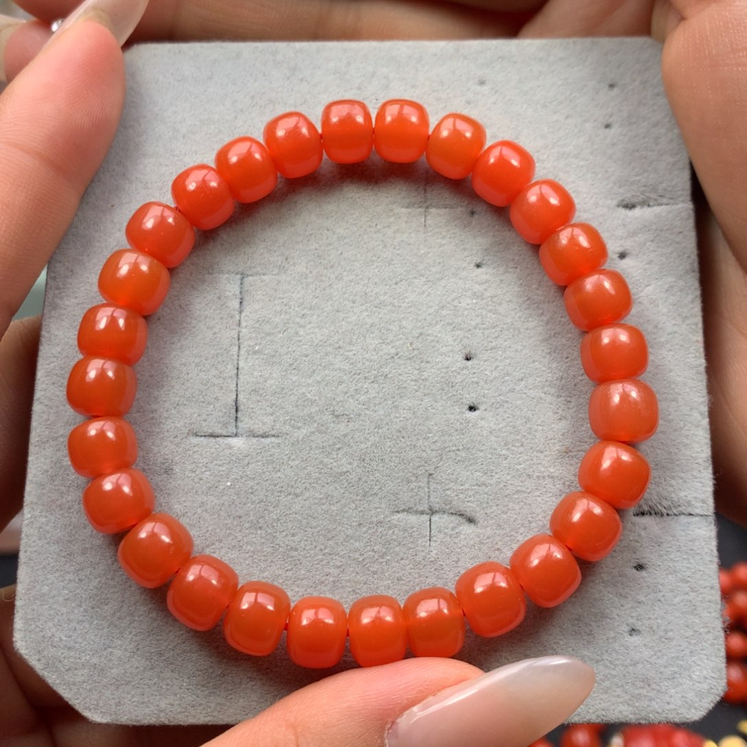 南红玛瑙手串未镶嵌