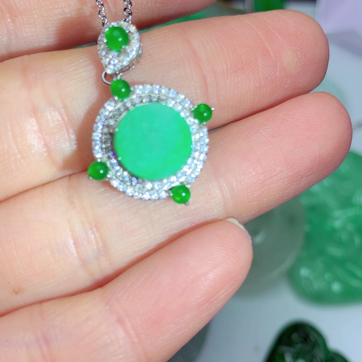 翡翠吊坠(不含链)未镶嵌