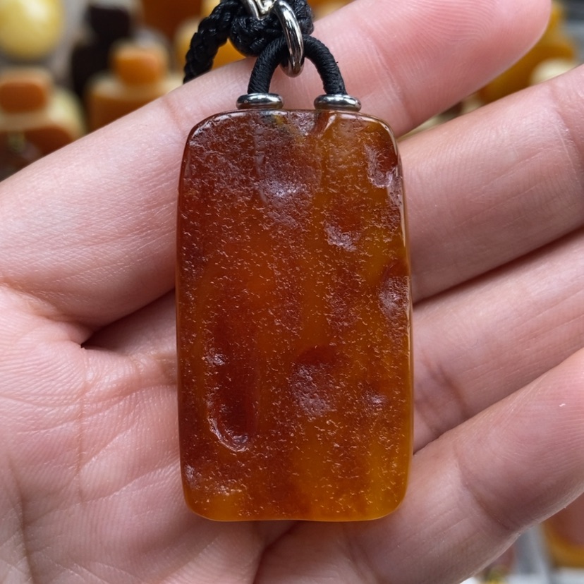 【闪购商品】琥珀颈饰未镶嵌