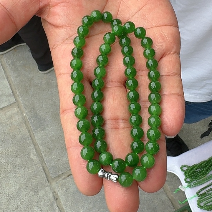 颈饰未镶嵌和田玉卡8冰胶底阳绿女神链纯净版