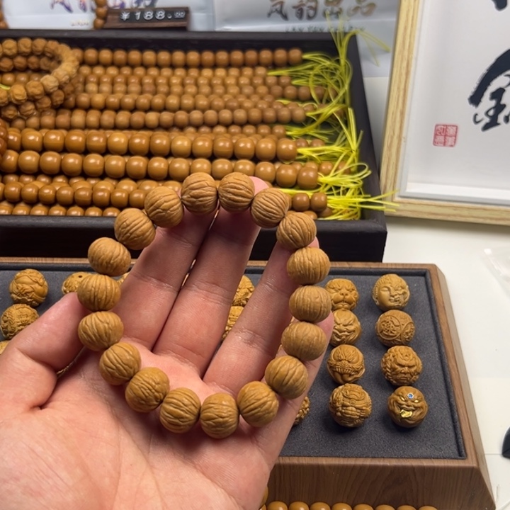 猴头核桃吊坠土豪
