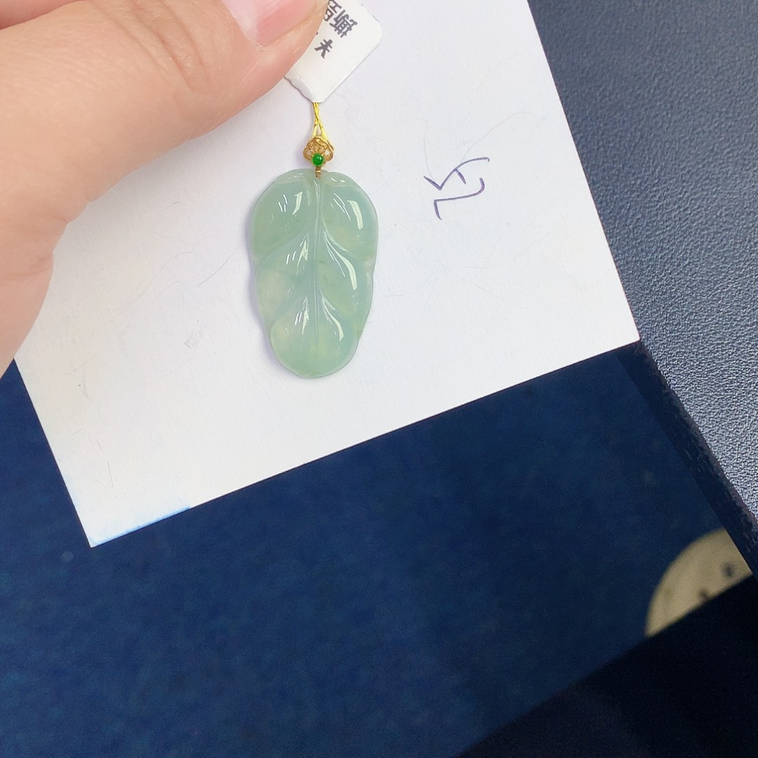 【闪购商品】翡翠颈饰18K金镶嵌0000000