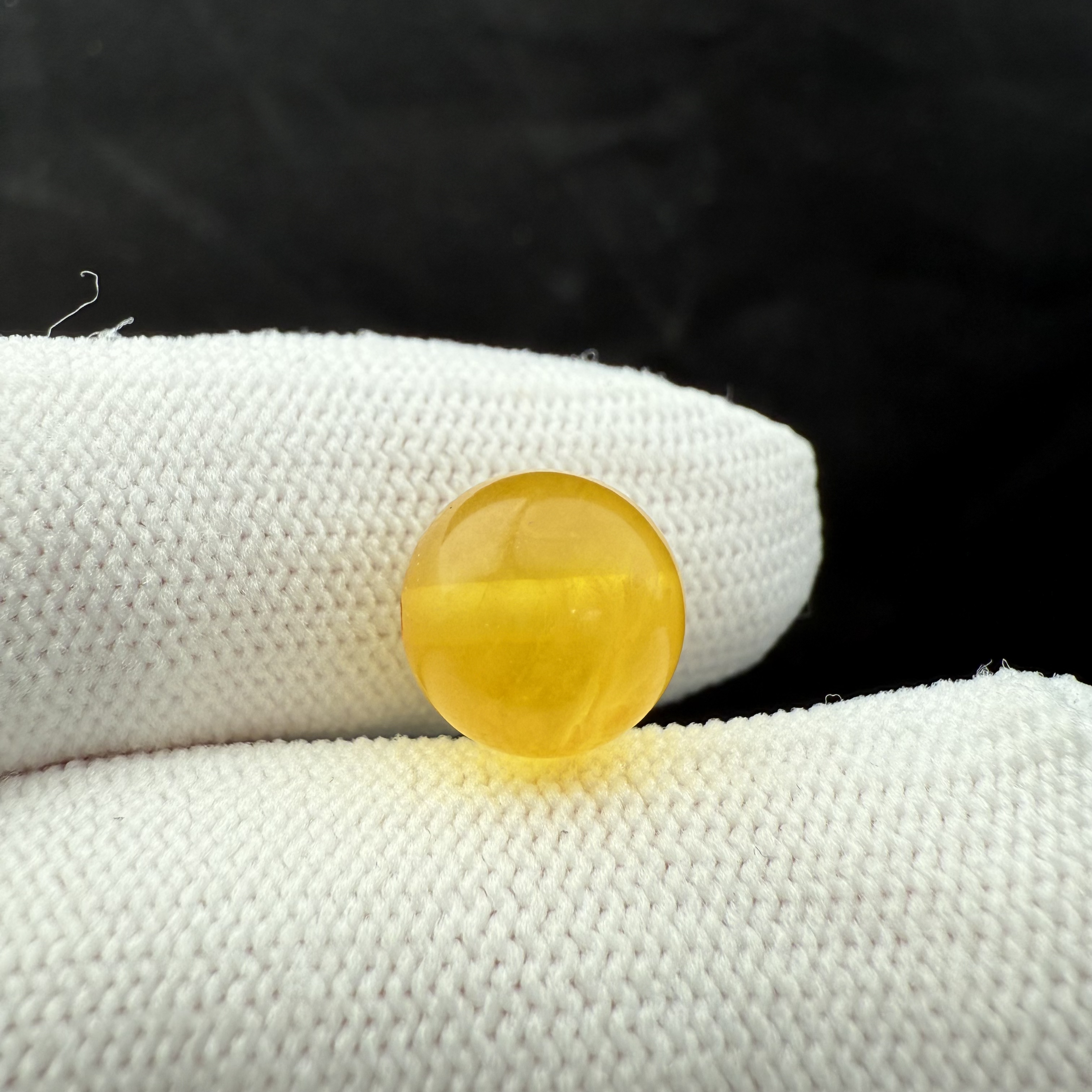 B6828天然原矿俄料蜜蜡 瑕疵特价圆珠 10.5mm支持复检