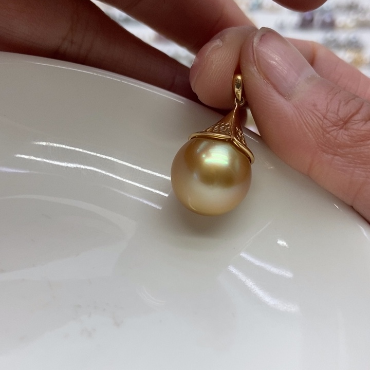 海水珍珠吊坠(不含链)18K金镶嵌