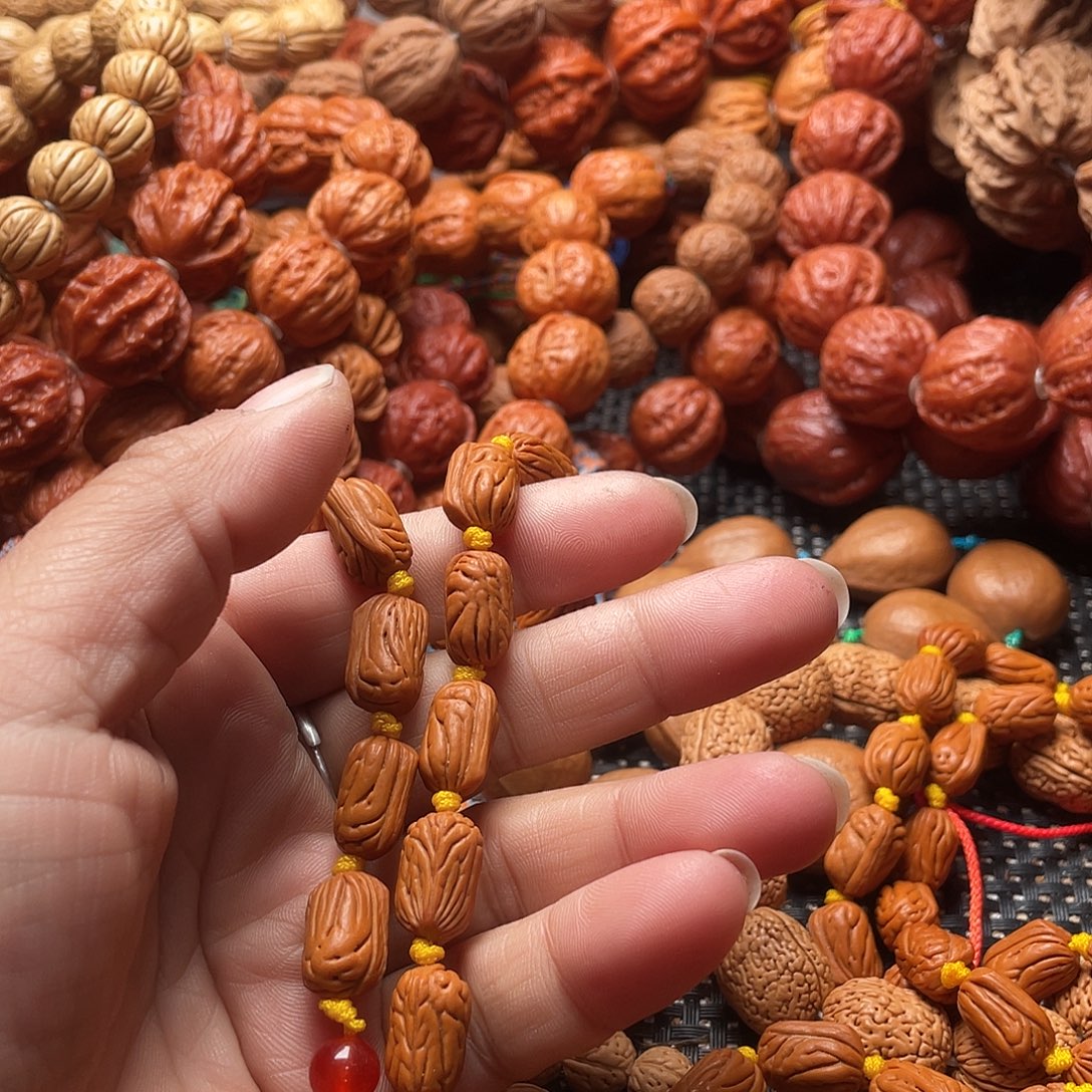 湿***申文玩核桃手串金条