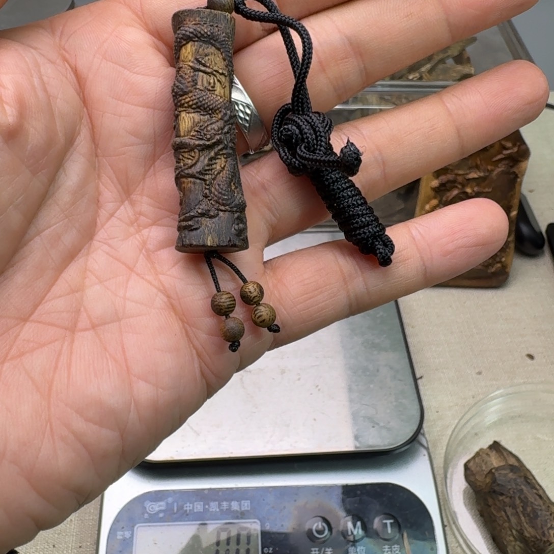 沉香碎屑沉香雕刻