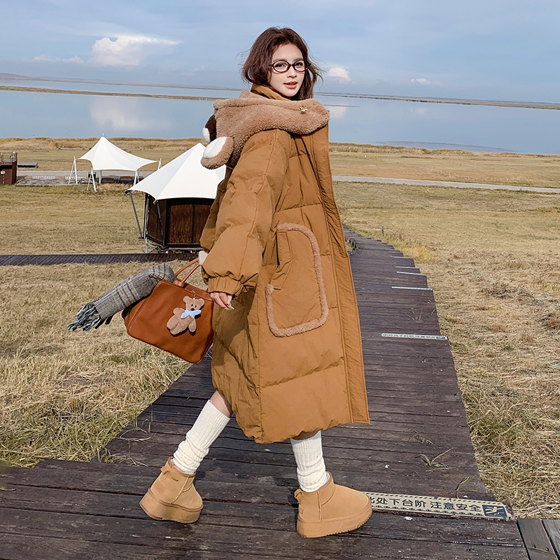 咖色可爱减龄小熊连帽羽绒服女中长款2025冬季新款超好看学生外套