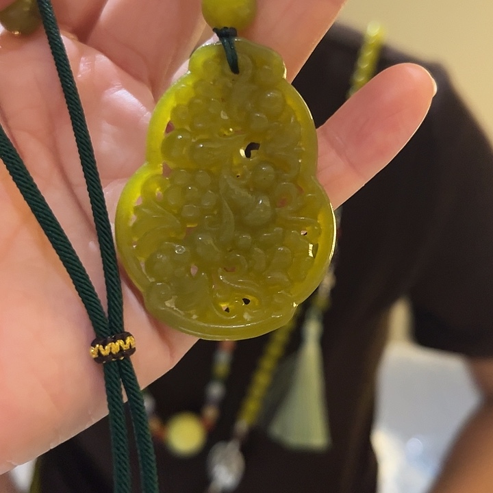 颈饰未镶嵌和田玉