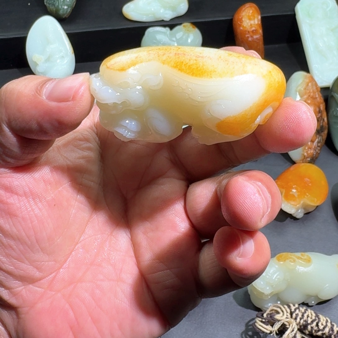 和田玉颈饰未镶嵌